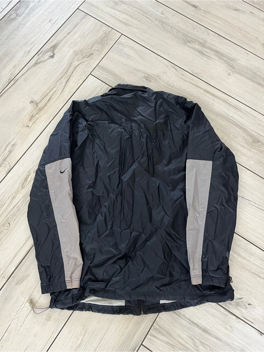 Men's Y2K Nike Black Windbreaker Jacket with Gray Sleeve Panels